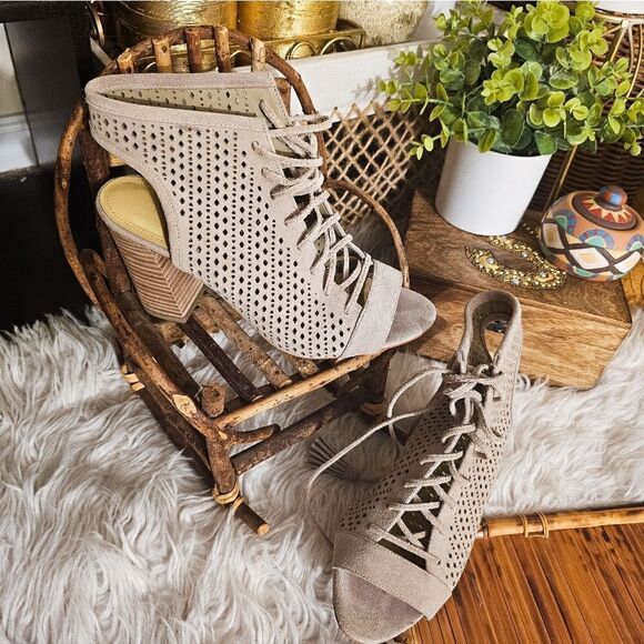 Marc Fisher Satire Lace Up Suede Leather Sandal. - Picture 11 of 14